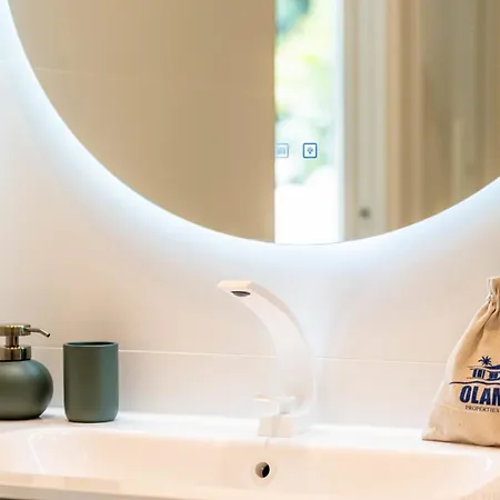 One Of A Kind 6 Bedroom 6 Bath Sauna Jacuzzi Pool Just 15 Mns Off Town 度假居 *