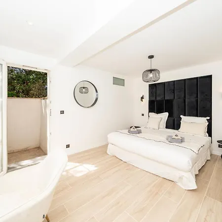 Semesterbostad One Of A Kind 6 Bedroom 6 Bath Sauna Jacuzzi Pool Just 15 Mns Off Town *