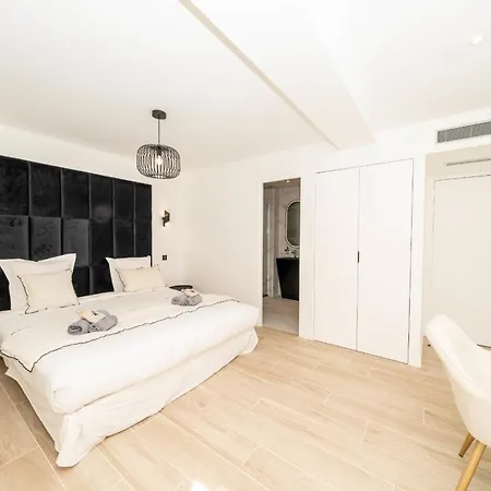 One Of A Kind 6 Bedroom 6 Bath Sauna Jacuzzi Pool Just 15 Mns Off Town Cannes