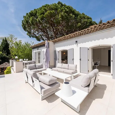 One Of A Kind 6 Bedroom 6 Bath Sauna Jacuzzi Pool Just 15 Mns Off Town *