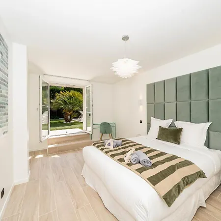 One Of A Kind 6 Bedroom 6 Bath Sauna Jacuzzi Pool Just 15 Mns Off Town 度假居 戛纳