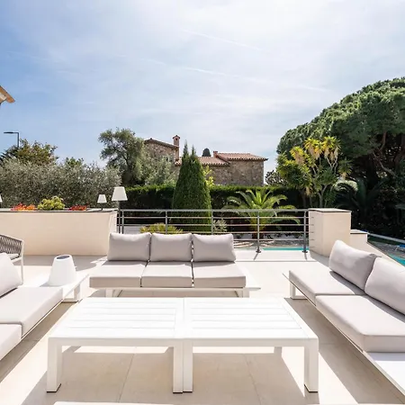 One Of A Kind 6 Bedroom 6 Bath Sauna Jacuzzi Pool Just 15 Mns Off Town * Cannes