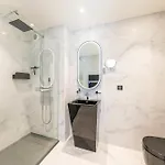 One Of A Kind 6 Bedroom 6 Bath Sauna Jacuzzi Pool Just 15 Mns Off Town בית נופש קאן
